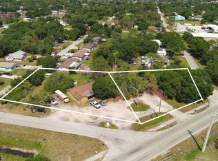 902 Angle Rd, Fort Pierce, FL 34947