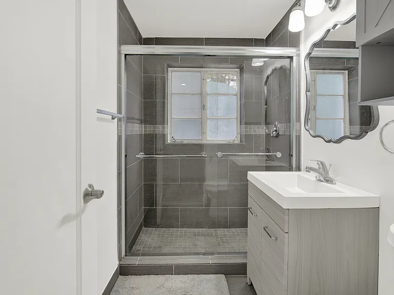 330 Madeira Ave #3 — Photo 9