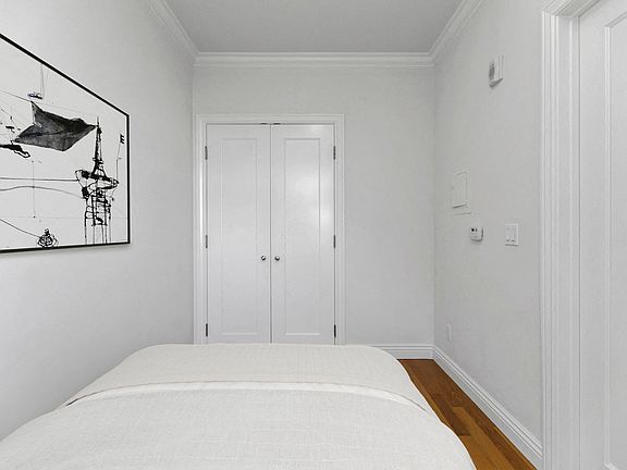 3rd image of 1015 Pierce St APT 205