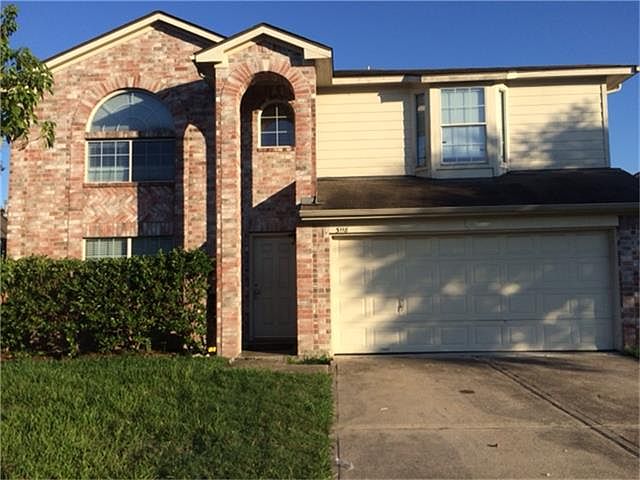 1st image of 3118 Greenbriar Springs Dr