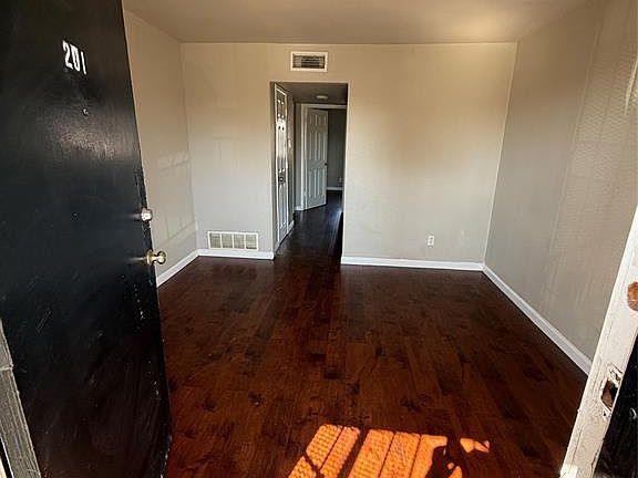 2nd image of 1015 E Tucker St APT 201