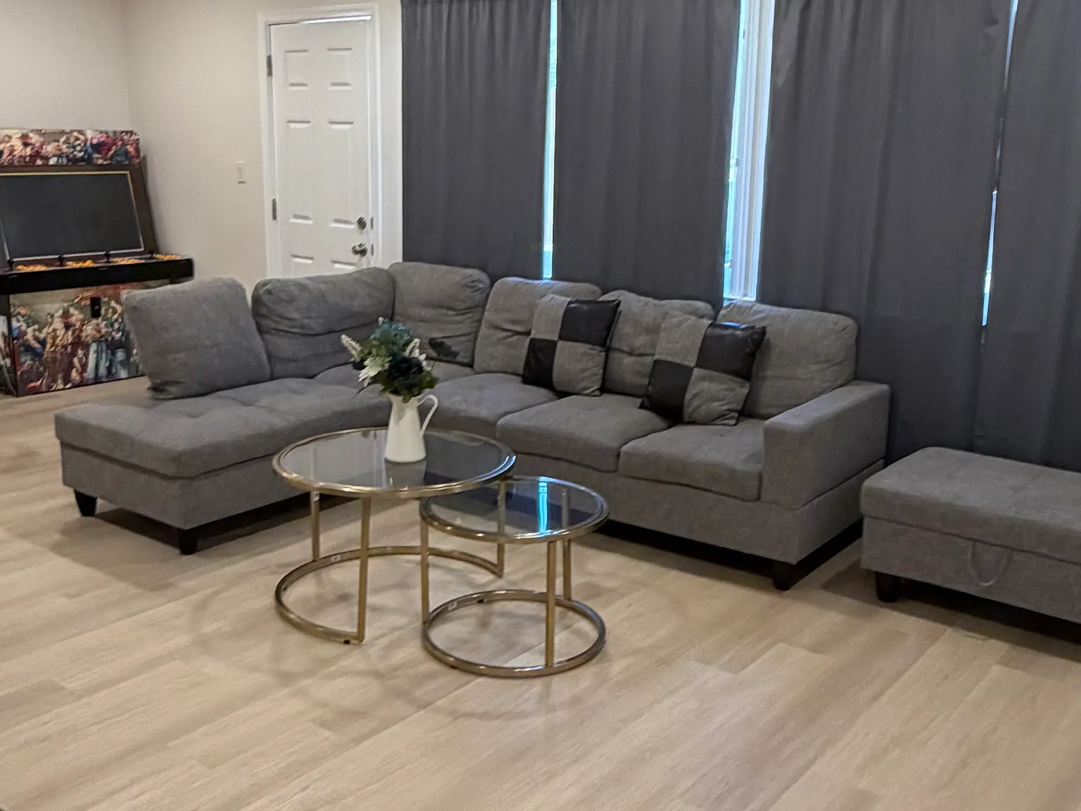3 bed, 1150 sqft, $3,700 — Photo 2