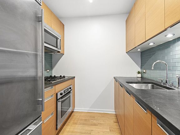 3rd image of 310 W 52nd St APT 24A