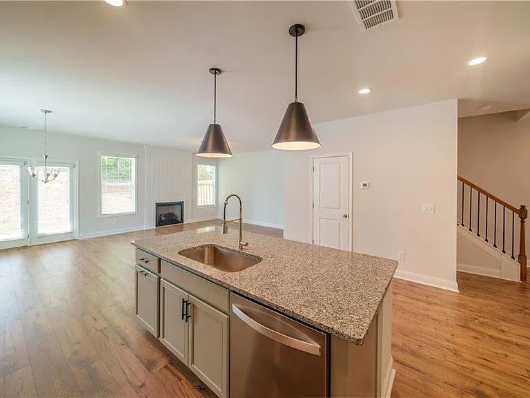 5120 Hillington Way — Photo 11