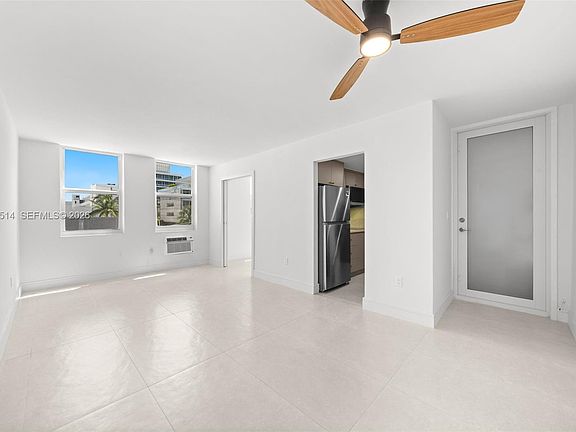 4th image of 335 Collins Ave APT 407