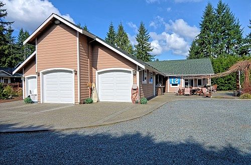 3rd image of 10717 Smokey Point Blvd