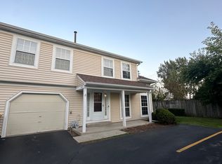 223 Acorn Dr, Streamwood, IL