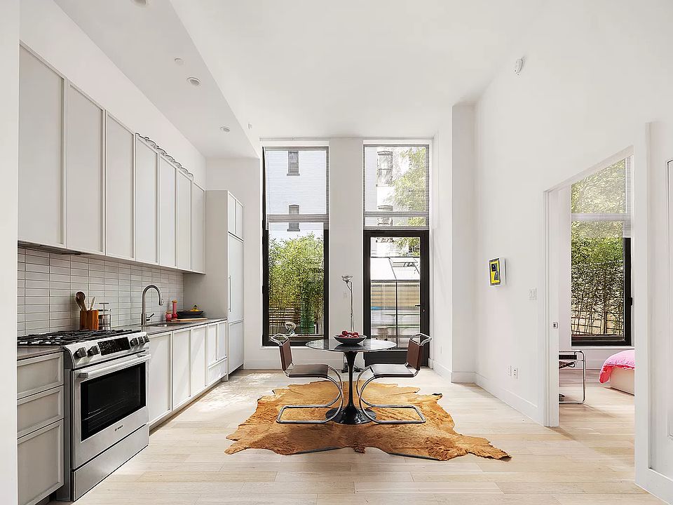 1st image of 111 Montgomery St #1B