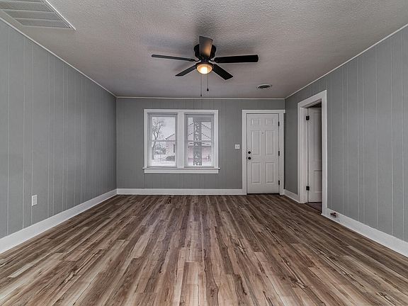 3rd image of 227 N Crosby Ave