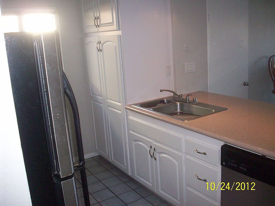 2nd image of 207 Colton St #B