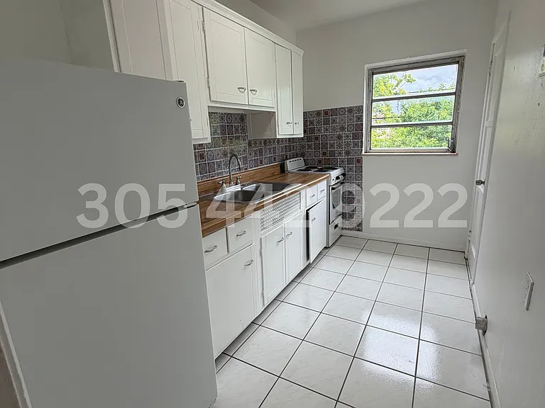 33 Madeira Ave #3 — Photo 9