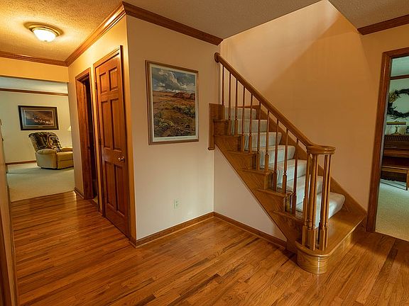 Living main, bedrooms 2nd