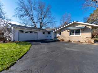 6921 N Bethmaur Ln, Glendale, WI 53209