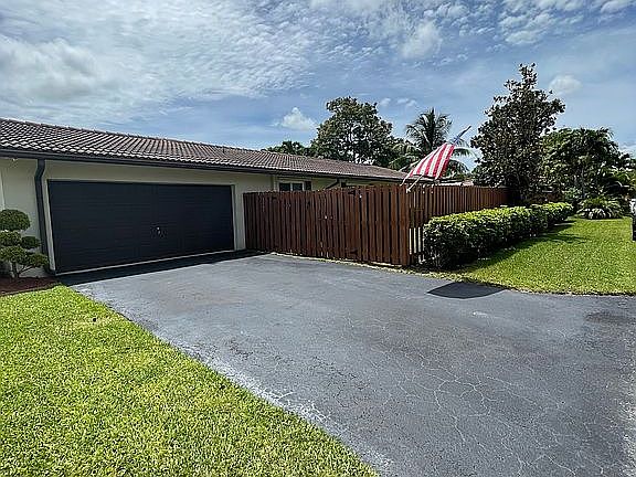 5th image of 8986 NW 20th Mnr
