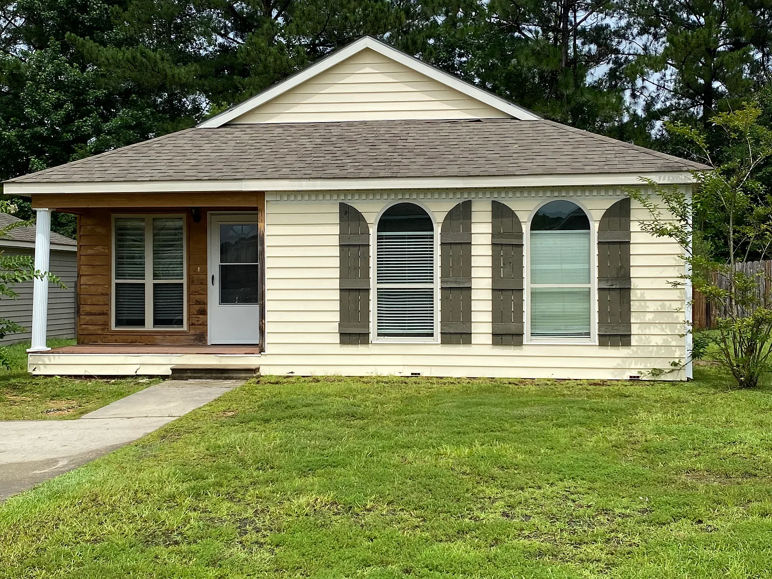 3 bed, 1446 sqft, $1,650 — Photo 1