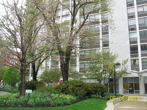 5th image of 1460 N Sandburg Ter APT 1403A