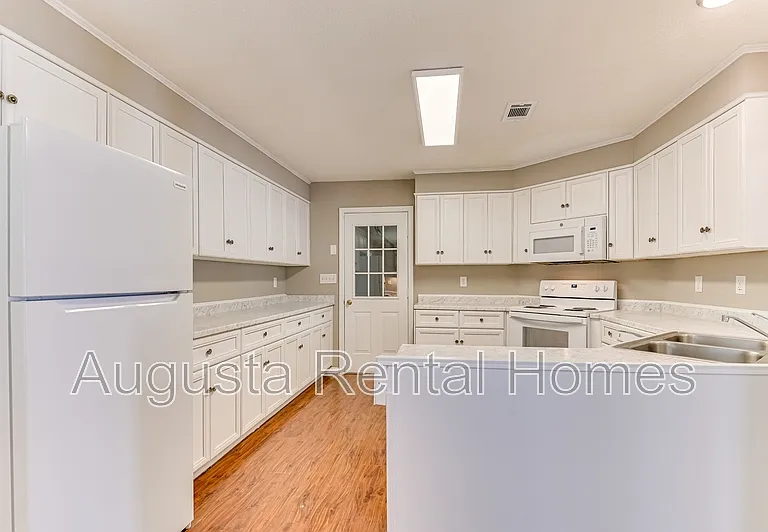 208 Stonington Dr — Photo 21