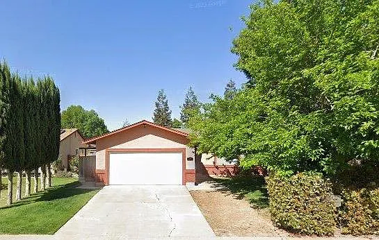 2261 Martin Rd photo 1