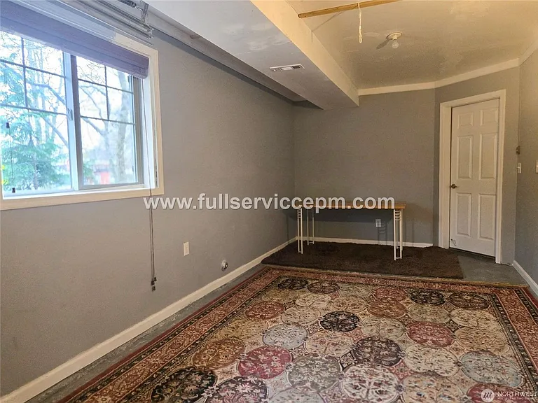 1920 E Union St #104 — Photo 12