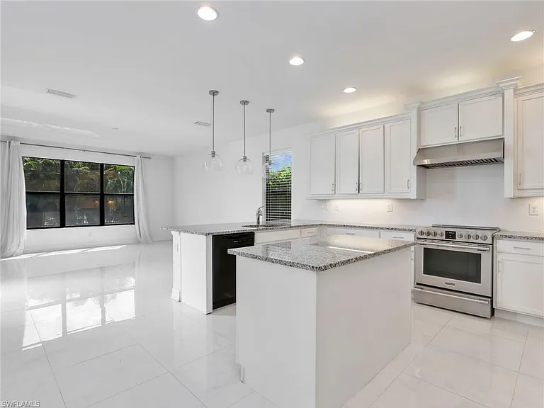 10008 Chesapeake Bay Dr — Photo 11