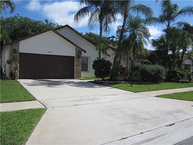 Home For Sale In Boca Fontana
