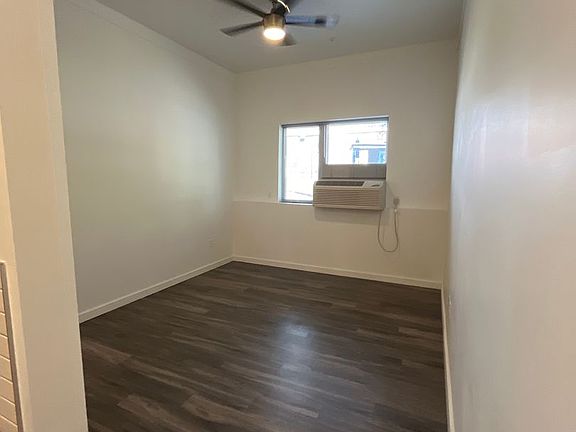 3rd image of 885 Douglas St #103