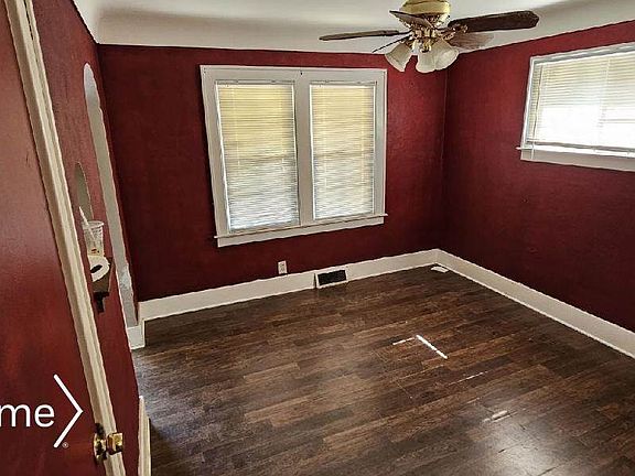 2nd image of 1526 W Paterson St