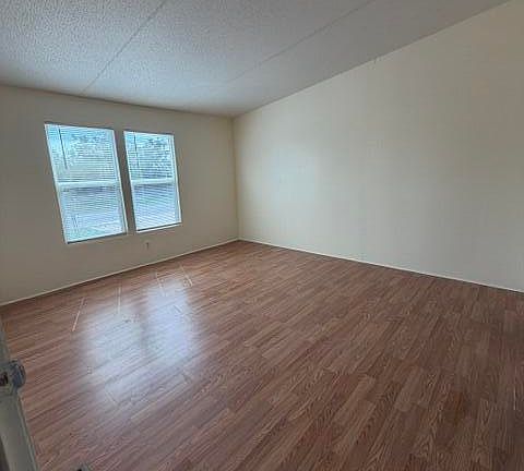 3rd image of 8330 Pine Ln