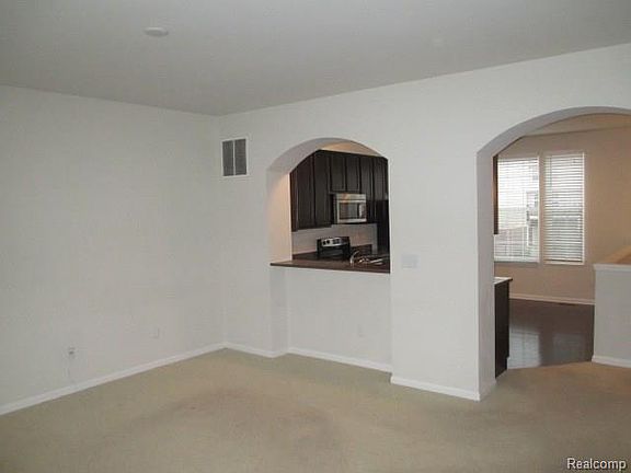 5th image of 27886 Middleton Dr #1