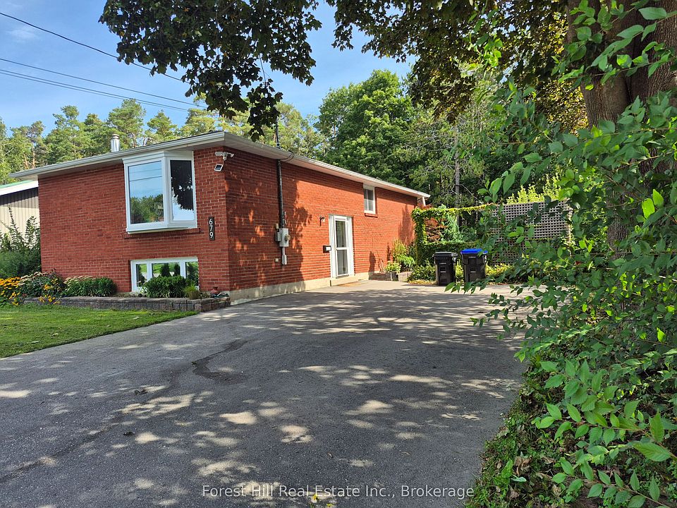 1st image of 679 Simcoe Ave