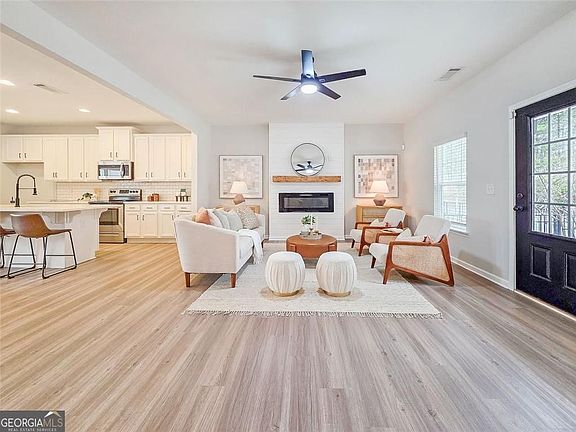 4th image of 535 Ruths Dr