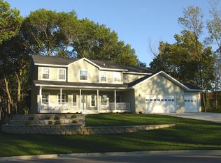 2372 Woodview Rd, Decorah, IA 52101