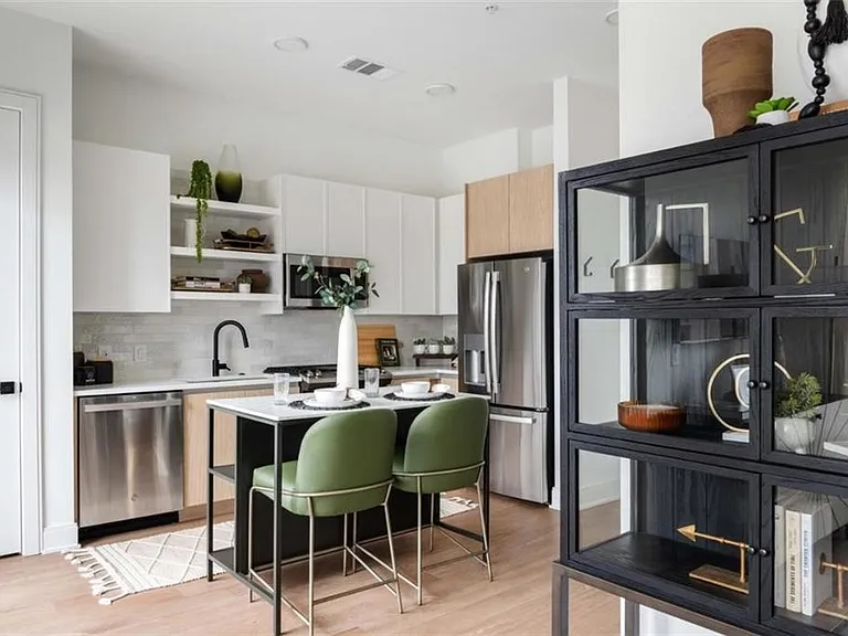 665 Auburn Ave NE #610 — Photo 4