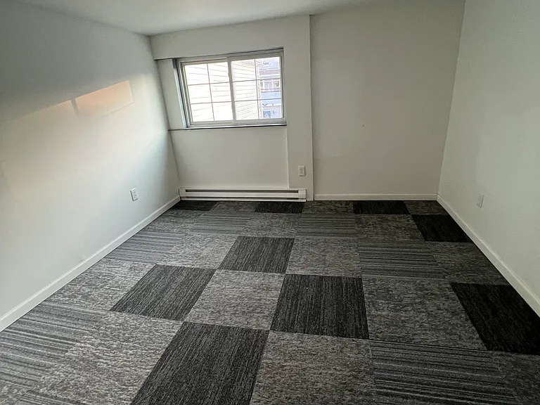 305 Ridge St — Photo 10
