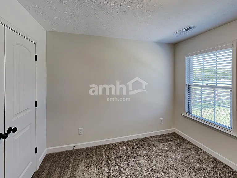 2913 Dusenburg Dr — Photo 14