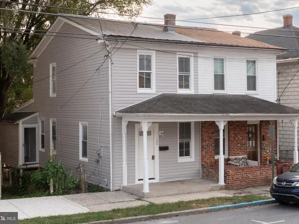 130 E John St, Martinsburg, WV 25401