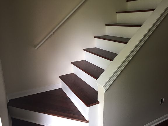 4th image of 132 Woodberry Ct