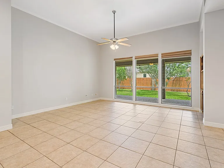 307 Echo Valley Dr — Photo 7