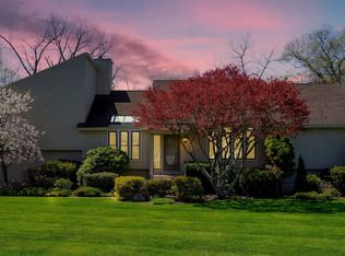 61 Woodruff Rd, Farmington, CT 06032