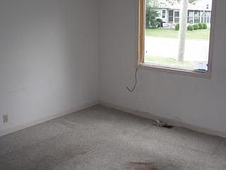 2nd image of 124 Monroe St
