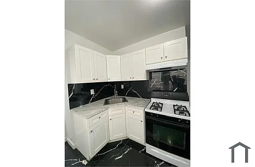 26 Mulberry St Photo 1