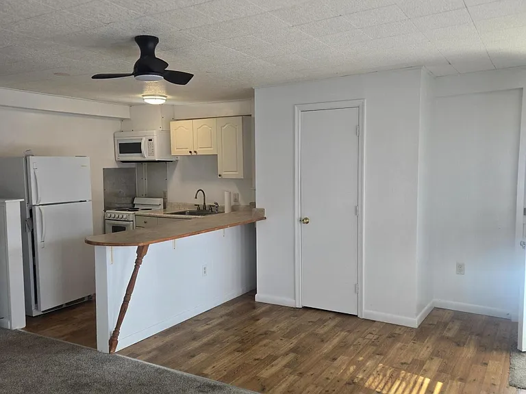 14 White Block Studio — Photo 6
