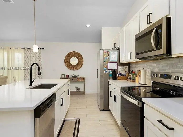 1136 Papaya Cir — Photo 13