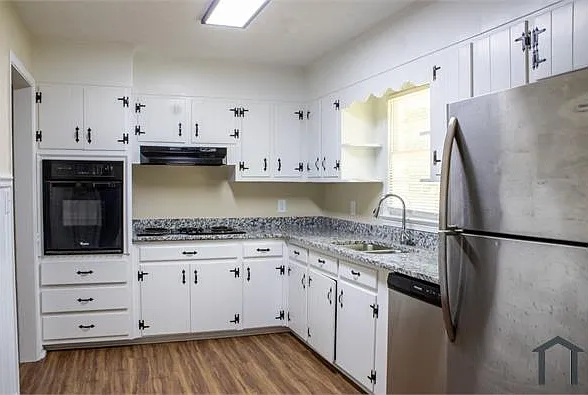 3 bed, 1200 sqft, $1,500 — Photo 4