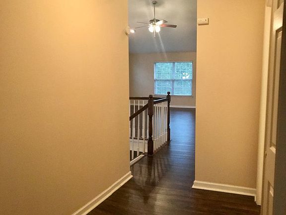 5th image of 865 Stuarts Dr
