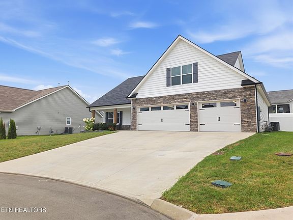 3rd image of 7707 Mossy Landing Ln