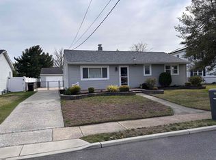104 Meadowview Ave, Absecon, NJ 08201