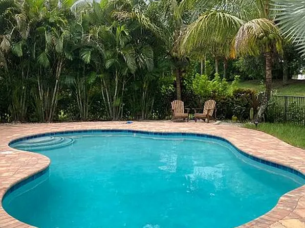 589 SW Sun Cir, Palm City, FL 34990