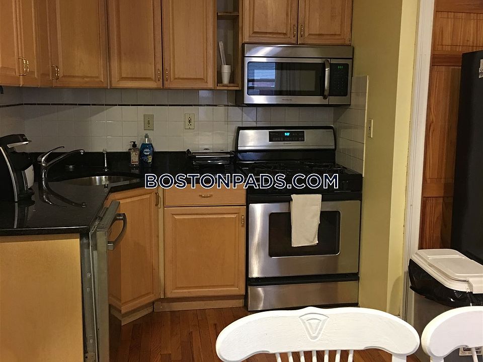 1493048444-1031-tremont-st-4