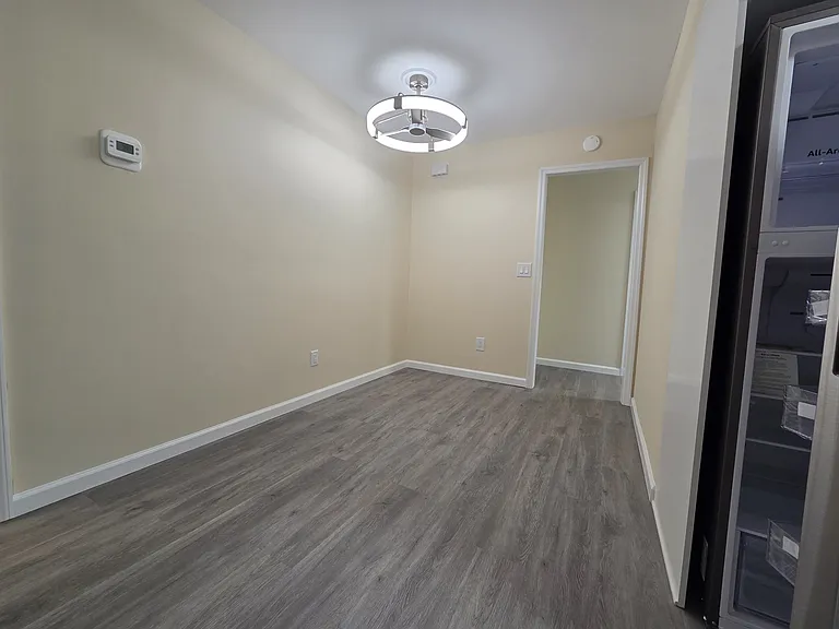 30 Amber St #2 — Photo 6